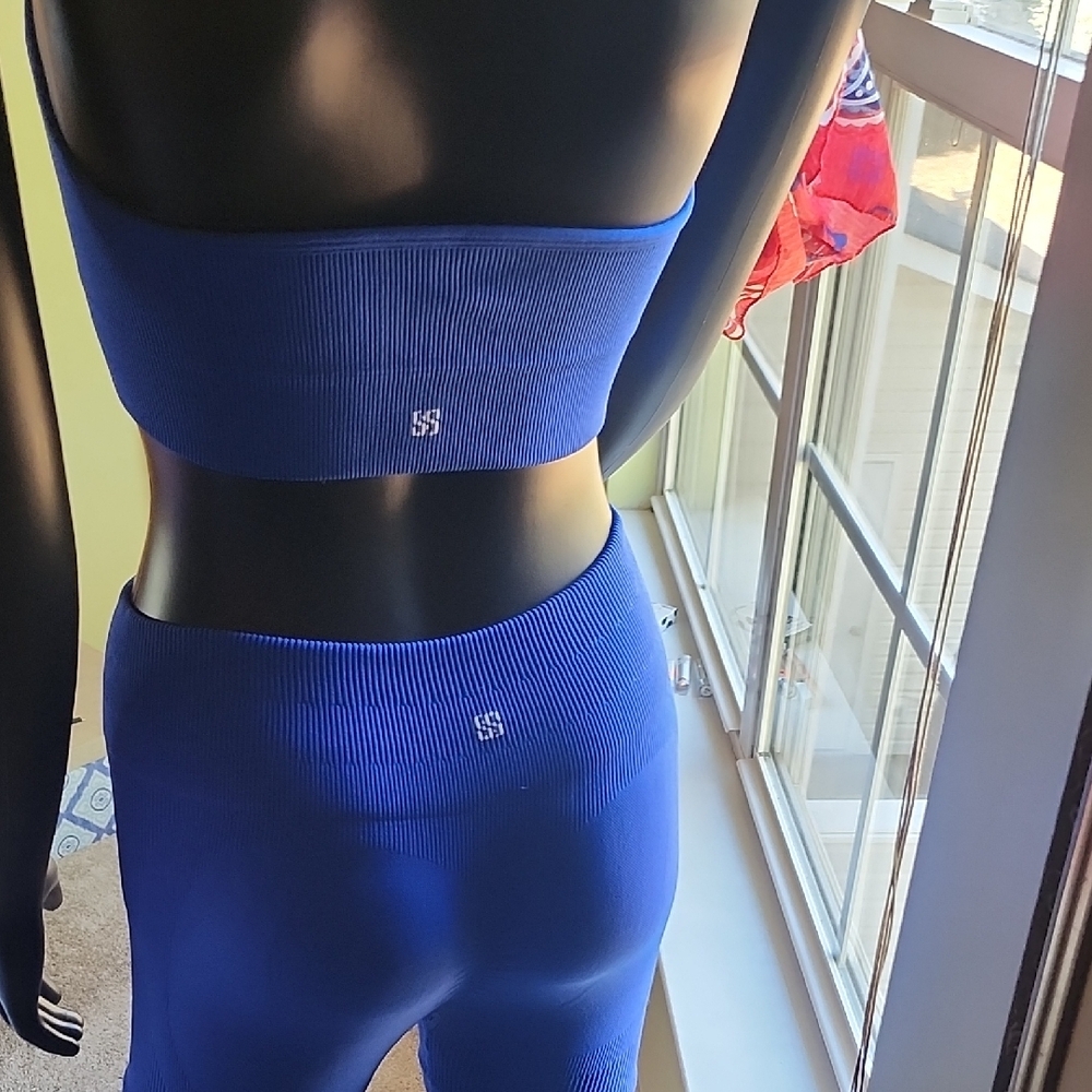 Blue Women's WorkoutSet - Picture 6 of 7